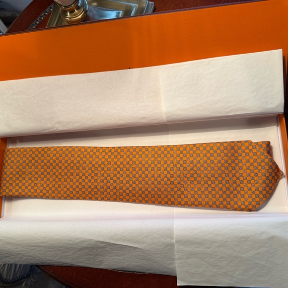 Hermes Vibrant Orange and Blue Patterned Tie - Picture 2 of 4